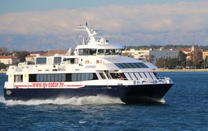 PUKLA VEZA DALMACIJE I KVARNERA - G&V Line Iadera više neće održavati linije između Zadra i Rijeke, te Zadra i Suska