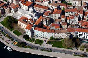 U sklopu programa "Noć Muzeja" u Šibeniku se trči utrka "Zagrli grad"