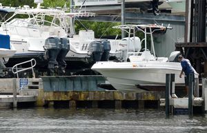 S broda na suhom vezu u Zadru pokradena vrijedna oprema