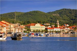 Na otoku Korčuli najviše građana s blokiranim računima je u Veloj Luci, ali najviše duguju stanovnici grada Korčule