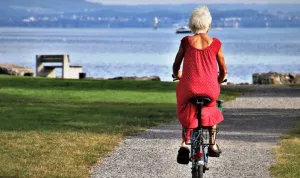 Danas nosimo crveno! - U Rijeci se obilježava Dan crvenih haljina, posvećen prevenciji moždanog udara kod žena