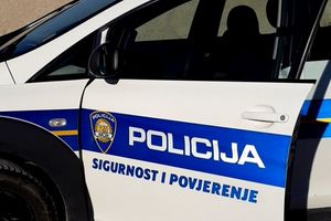 U Biogradu pod automobilom otkrio napravu za odgođeno potpaljivanje