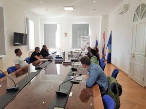 Gradonačelnik Benkovca nabavio stol od 20.000 eura: Ne vidim problem