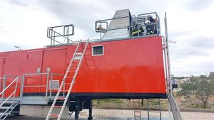 Osposobljavanje vatrogasaca Šibensko-kninske županije za gašenje i spašavanje u pokretnom simulatoru plamenih udara