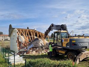 Bespravnim graditeljima odzvonilo? Kupite stvari iz kuća, bageri stižu na cijelu obalu!