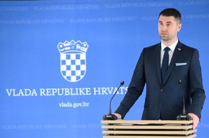Filipović: Da nije bilo reakcije Vlade, struja bi poskupila 96 posto, a plin za 70 posto