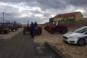Zadarska policija kreće u kontrolu vozača traktora i poljoprivrednih strojeva na cesti