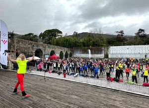 Više od 1200 hodača jučer u Opatiji bez obzira na kišu