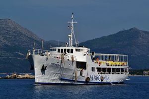 USKORO ZAMJENA Dotrajali brod za cresko-lošinjsko područje star je gotovo 70 godina!