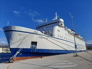 Talijanski mediji: "Grčka tvrtka kupila Jadrolinijin trajekt Dubrovnik i mijenja mu ime u Prince"