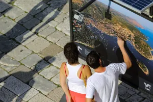 Vino i čokolada u hvarskom Arsenalu i vikend degustacije hvarskih vina