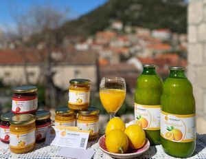 Jedemo lokalno, plešemo svjetski: Sajam vina, okusa i mirisa Dalmacije