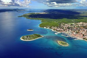 Bagerom rušio zid kuće koje više nije vlasnik