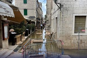 Dijelovi Trogira kao 'mala Venecija'