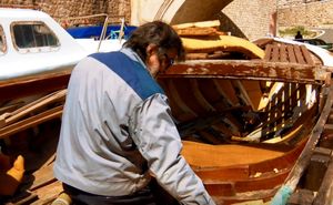 Dubrovački entuzijast ručno obnavlja barku izgrađenu 1927. godine