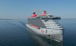 U dubrovačku luku Gruž uplovio golemi kruzer na 17 paluba