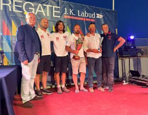 Ljubitelji jedrenja na krstašima odjedrili još jedno izdanje Komiške regate