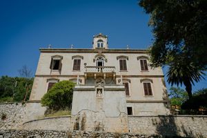 Velika grupa konzervatora popisuje lastovsku kulturno-povijesnu baštinu