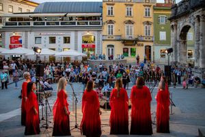 Jedina ženska klapa u Argentini svratila do Pule, pripadaju drugoj generaciji hrvatskih iseljenika