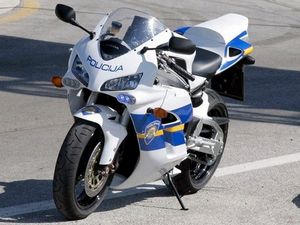 Obavljajući službu teško ozlijeđen dubrovački prometni policajac motociklist