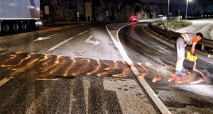 Na Jadranskoj magistrali kod Čeveljuše izlilo se gorivo