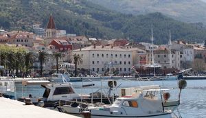 Počinju ribarske večeri u Makarskoj, riva se zatvara za promet