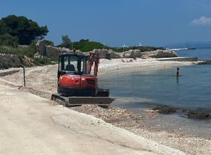 Još jedan političar osuđen zbog klevete jer je govorio da hotelski lanac u Supetru nasipa i devastira plaže