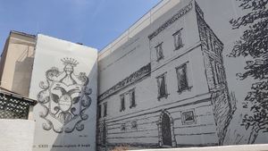 Palača Becich u porečkoj starogradskoj jezgri u potpunosti obučena u fotoprint