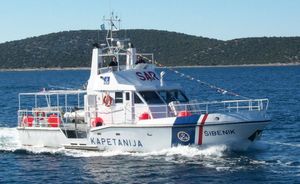 Ribarski brod u Murterskom moru pokosila jahta, poginula osoba na ribarici, jahta potonula!