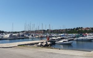 Kod Pule Nijemcu ukradena brodica s dva vanbrodska motora, a Slovencu prikolica s čamcem!