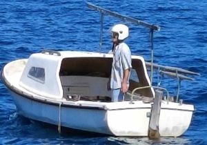 Čovjek s kacigom u pasari postao hit: "Po novom zakonu, ovo će biti obaveza"