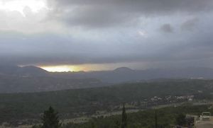 Pala je kiša u Dubrovniku i konačno olakšala vatrogascima