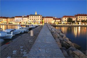 Mladić lažno dojavio bombu u biogradskom kafiću