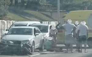 Te divne splitske ulice - Sudarila se dva osobna vozila i motocikl