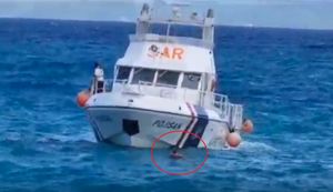 VIDEO Posada Lučke kapetanije spašavala iscrpljenog čovjeka kod Hvara