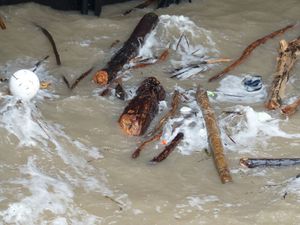 DHMZ izdao posebno upozorenje: "Opožarena područja u Dalmaciji su izrazito osjetljiva na bujične poplave, jer tlo nije u mogućnosti primiti vodu!"