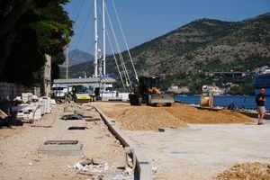 Najveći cestovni infrastrukturni projekt Grada - Započeli radovi asfaltiranja Lapadske obale