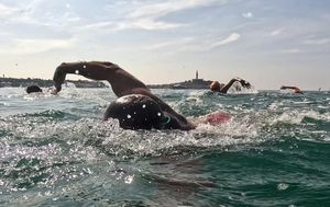 Manifestacija Od Punte do Punte, morem i kopnom, oduševila Rovinj u proslavi Dana Grada