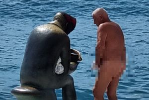 Gologuzog plivača u Zadru ne zanima akademska ili školska godina, njegov mekušac mora biti slobodan za istraživanje