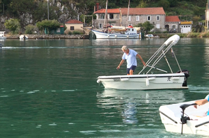 'PI' - Dug 3,14 metara, brz, nepotopiv i hrvatski - ploveći  Smart