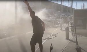 POŽAR U MARINI KOMOLAC Izgorio novi katamaran