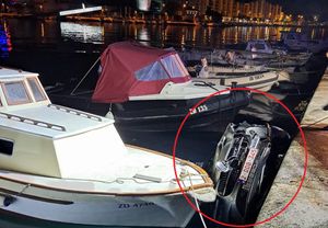 Belgijancu u Zadru noćas automobil završio u moru