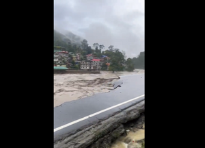 Himalajski ledenjaci tope se brže nego ikad - Najmanje 23 vojnika nestalo u poplavama