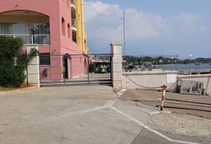 Talijan okupirao pomorsko dobro u Banjolama kod Pule