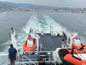 Vježba službi za reagiranje u kojoj je simuliran sudar između tankera i "Ro-Ro" broda te se iz tankera izlilo 10 tona mazuta