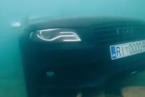 Kako je ovaj Audi završio na dnu mora kod Raba?