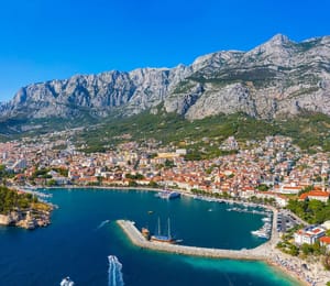 Bogata arhiva Makarske kronike vraćena građanima