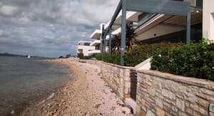 Pogledajte kako su luksuzne vile u Sukošanu okupirale pomorsko dobro