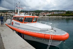 U tri akcije, prevezeni pacijenti s otoka Brača, ozlijeđeni u prometnoj nesreći, djeca...