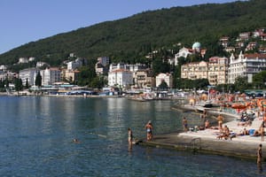 U cijenama nekretnina prednjači Opatija s premašenih 5000 eura po kvadratu - Slijedi je Dubrovnik